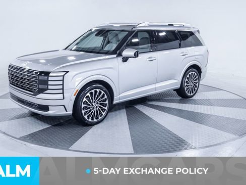Used 2026 Hyundai Palisade Calligraphy FWD image 3
