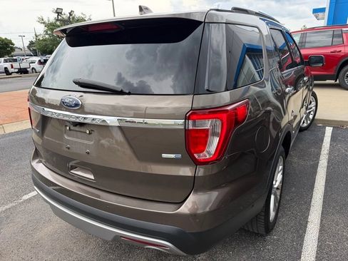Used 2016 Ford Explorer Limited w/ Equipment Group 301A AWD/4WD image 6