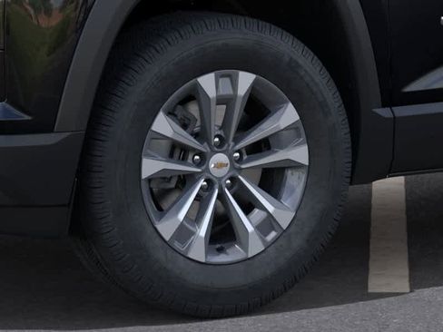New 2026 Chevrolet Equinox LT w/ Convenience Package II AWD/4WD image 9