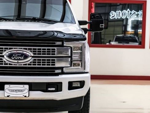 Used 2018 Ford F250 Platinum w/ Platinum Ultimate Package image 40