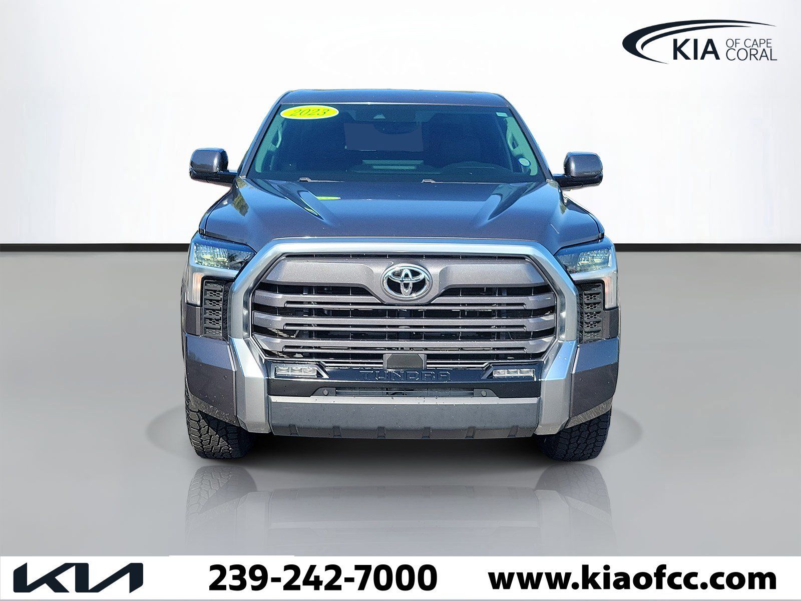 Used 2023 Toyota Tundra Limited w/ Power Package RWD image 2