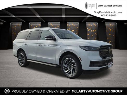 New 2026 Lincoln Navigator Premiere AWD/4WD image 1