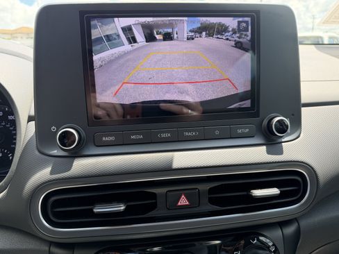 Used 2022 Hyundai Kona SE FWD image 19
