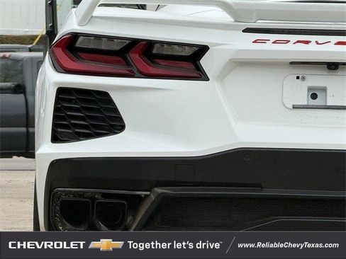Used 2023 Chevrolet Corvette Stingray Premium Conv w/ Z51 Performance Package image 9