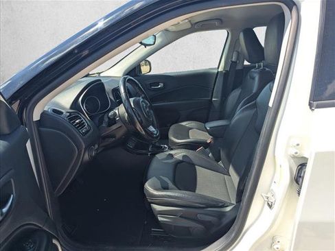 Used 2020 Jeep Compass Latitude image 15