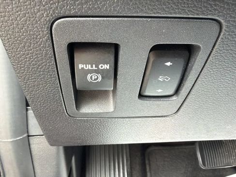 Used 2020 Ford Expedition Max Limited RWD image 26
