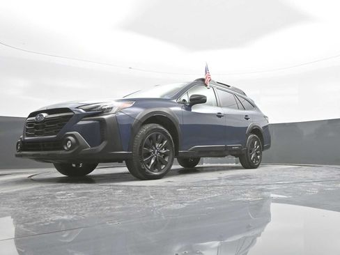 Used 2025 Subaru Outback Onyx Edition AWD/4WD image 38