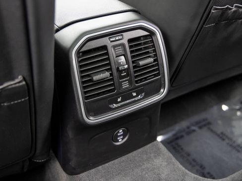 Certified 2026 Porsche Macan AWD/4WD image 51