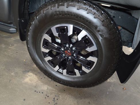 Used 2024 Nissan Frontier PRO-4X w/ Pro Convenience Package image 21