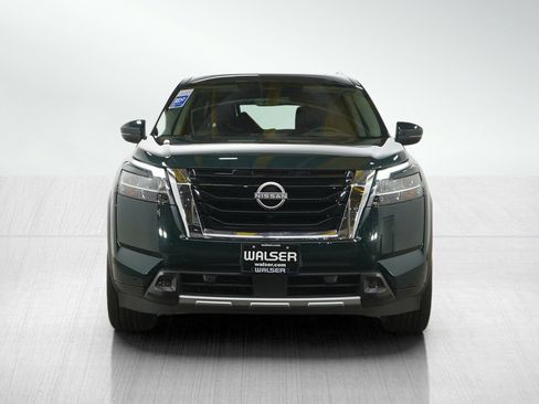 Used 2024 Nissan Pathfinder Platinum AWD/4WD image 8
