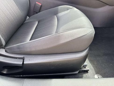 Used 2025 Nissan Altima 2.5 SV FWD image 27