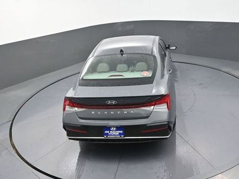 New 2026 Hyundai Elantra SEL Sport Premium FWD image 27