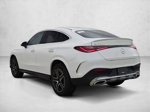 Used 2025 Mercedes-Benz GLC 300 4MATIC w/ AMG Line image 7