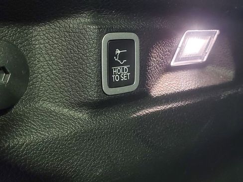 Used 2024 Jeep Grand Cherokee L Limited w/ Luxury Tech Group II AWD/4WD image 34
