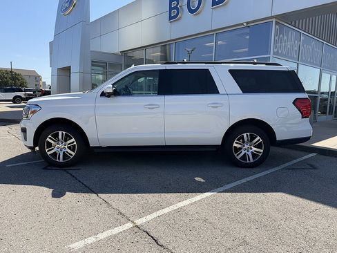 Used 2024 Ford Expedition Max XLT AWD/4WD image 2