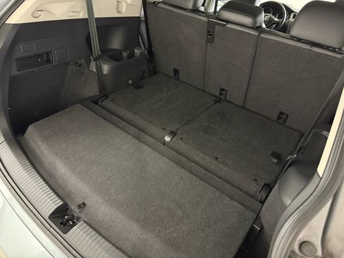 Used 2019 Volkswagen Tiguan SE w/ Panoramic Sunroof Package image 63