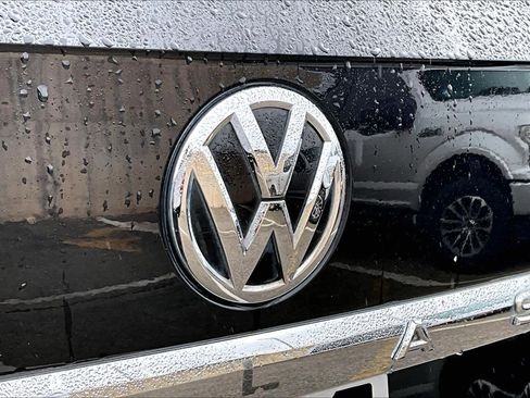 Used 2018 Volkswagen Atlas SE image 30