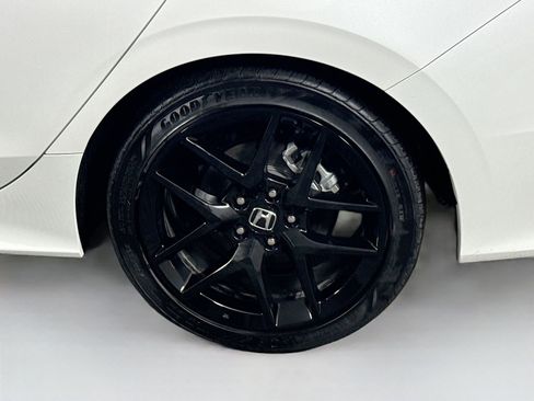 Certified 2025 Honda Civic Sport image 9