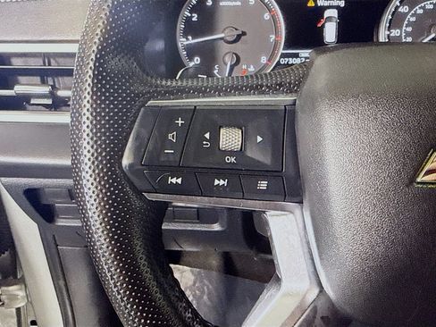 Used 2024 Mitsubishi Outlander SE FWD image 14