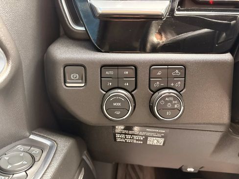 Used 2024 Chevrolet Silverado 2500 LTZ w/ LTZ Plus Package AWD/4WD image 31