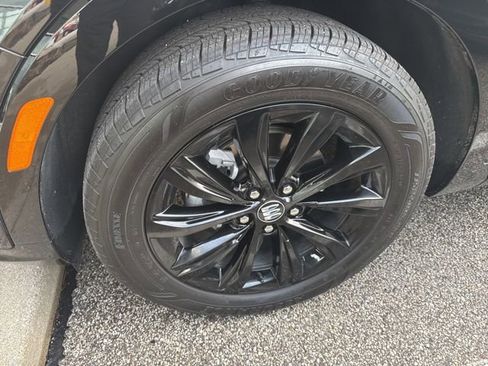 Used 2024 Buick Envista Sport Touring w/ Convenience I Package image 4