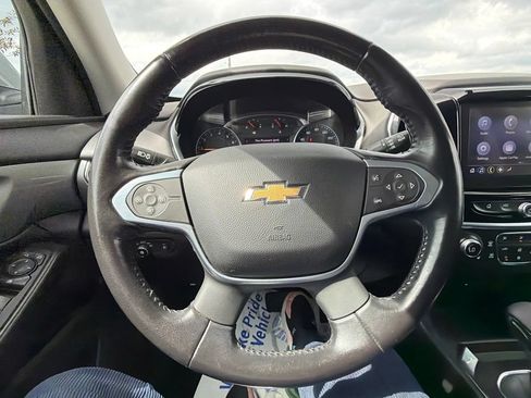 Used 2021 Chevrolet Traverse LT AWD/4WD image 17