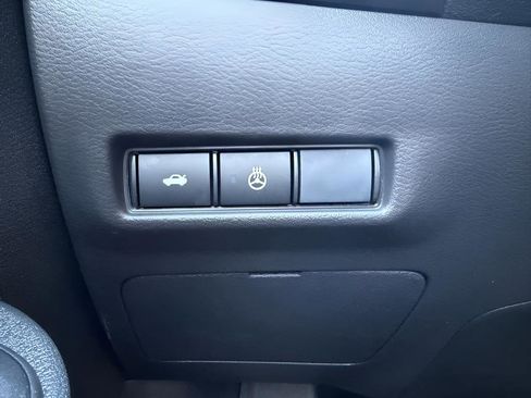 New 2026 Nissan Sentra SV w/ SV Convenience Package FWD image 17