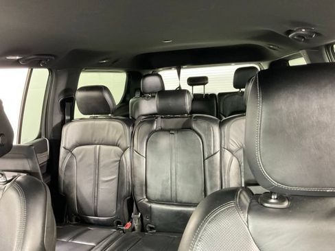 Used 2022 Jeep Wagoneer Series II w/ Rear Seat Video Group 1 AWD/4WD image 32