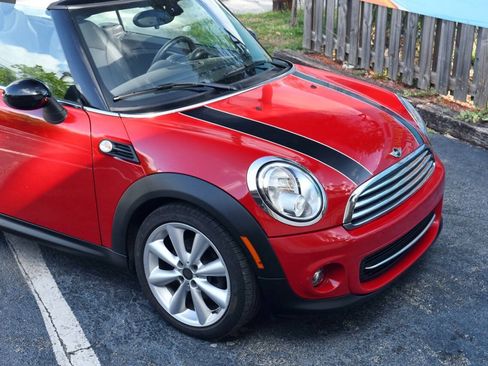 Used 2015 MINI Cooper Convertible w/ Sport Package FWD image 33