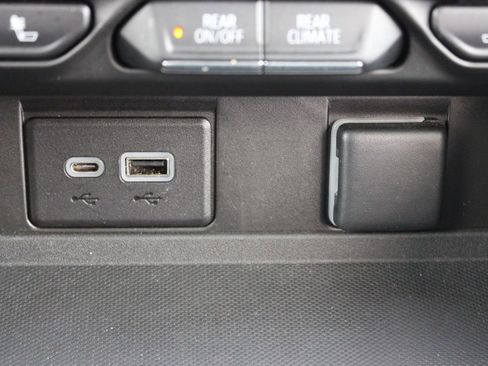 Used 2022 Chevrolet Tahoe LT w/ Luxury Package RWD image 50