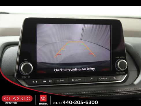 Used 2023 Nissan Rogue SV AWD/4WD image 12