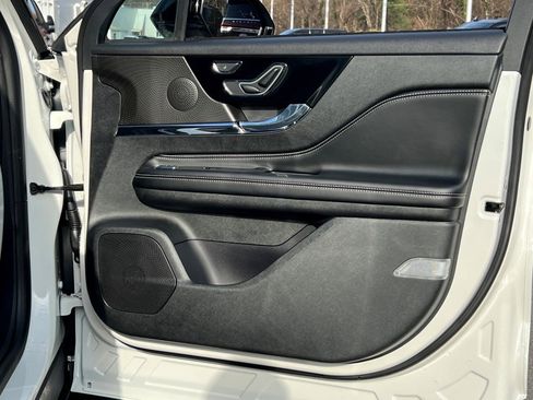 New 2026 Lincoln Corsair Premiere image 7