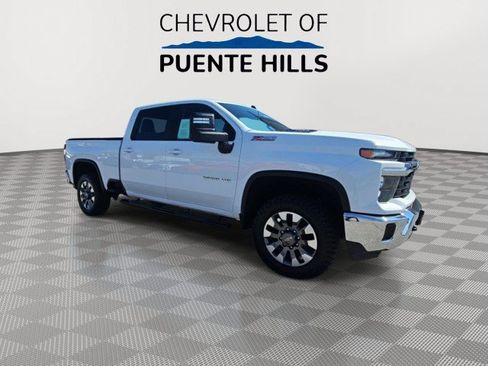 Used 2024 Chevrolet Silverado 2500 LT w/ All Star Edition AWD/4WD image 2