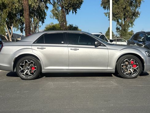 Used 2018 Chrysler 300 S AWD/4WD image 4