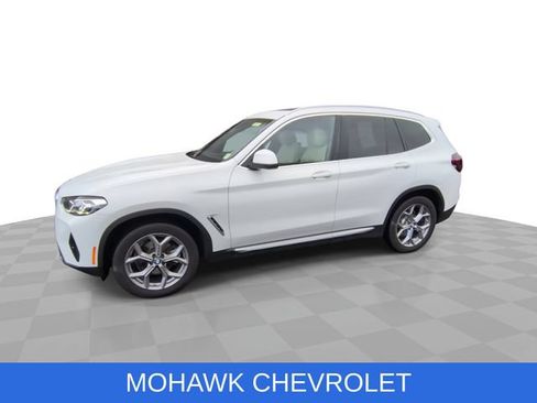 Used 2024 BMW X3 xDrive30i w/ Premium Package AWD/4WD image 4