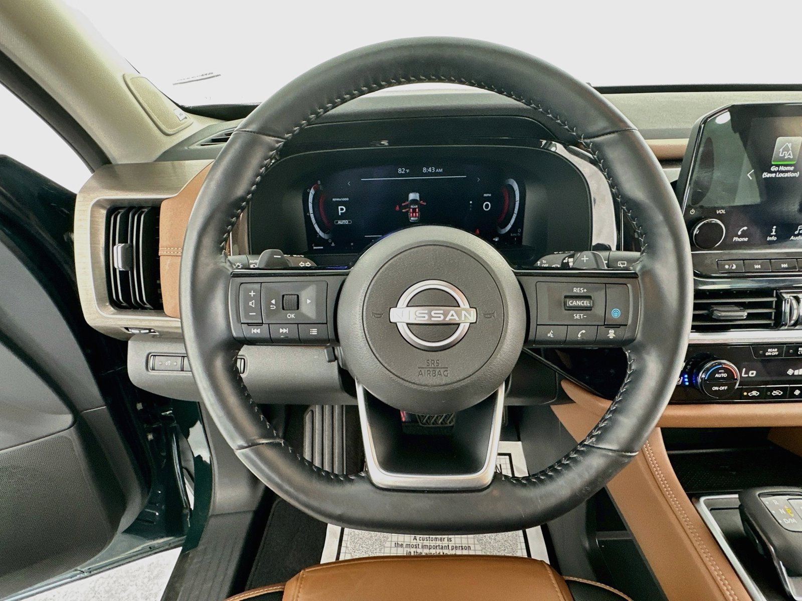 Used 2024 Nissan Pathfinder Platinum w/ Lighting Package (N93) AWD/4WD image 14