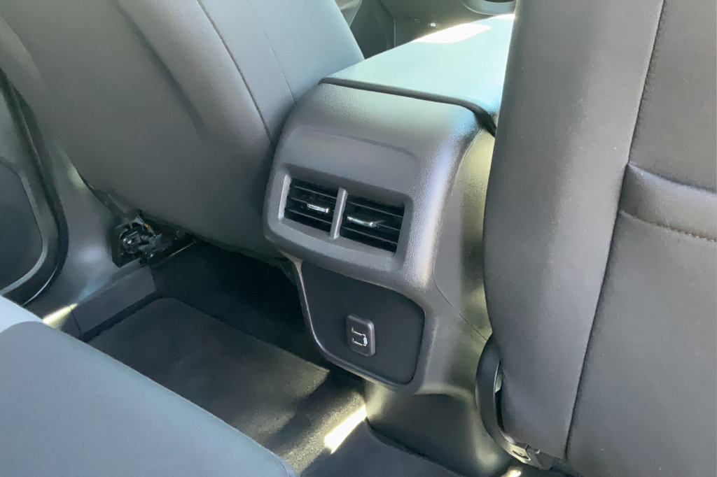 Used 2023 Chevrolet Equinox LT w/ Driver Convenience Package FWD image 21