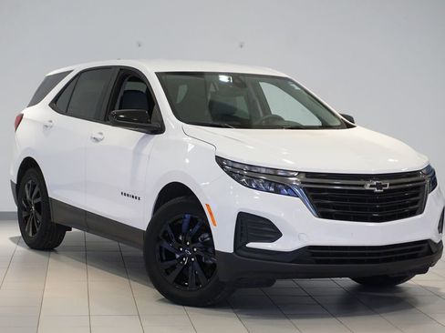 Certified 2024 Chevrolet Equinox LS w/ LS Convenience Package image 3