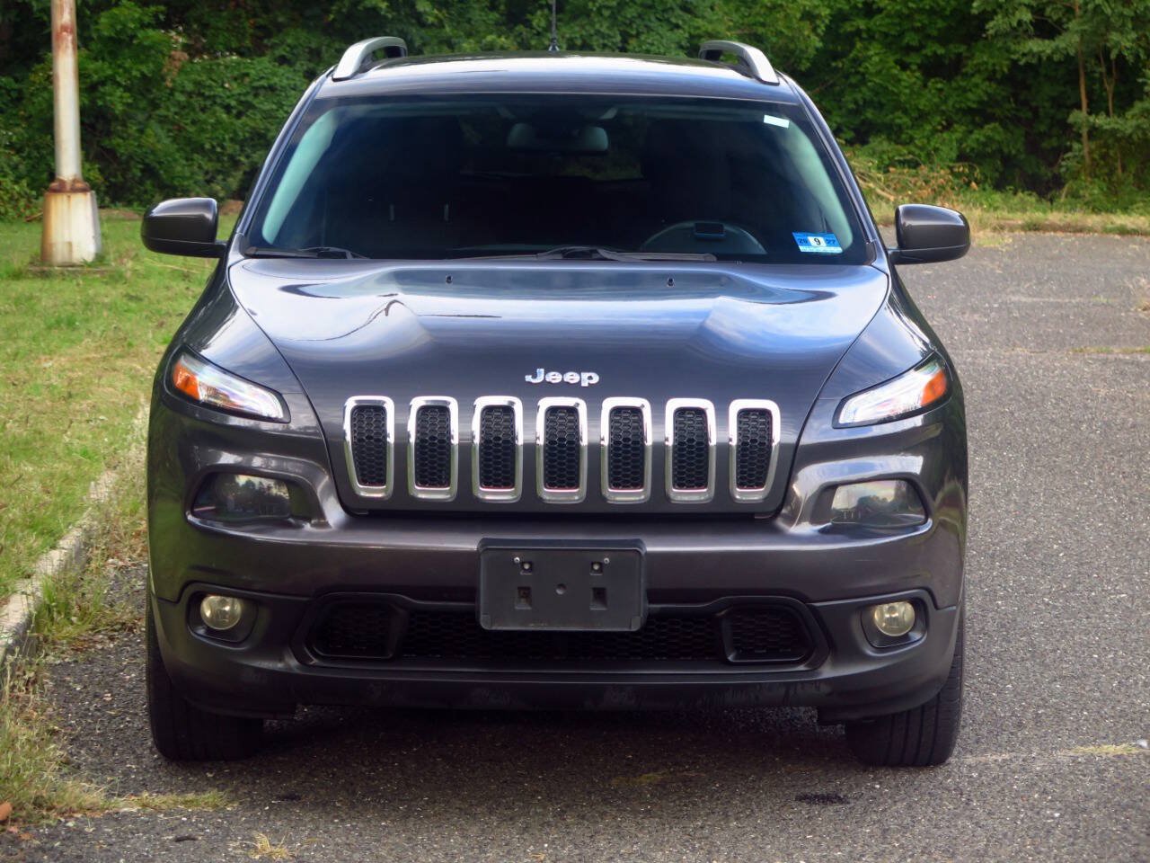 Used 2016 Jeep Cherokee Latitude AWD/4WD image 28