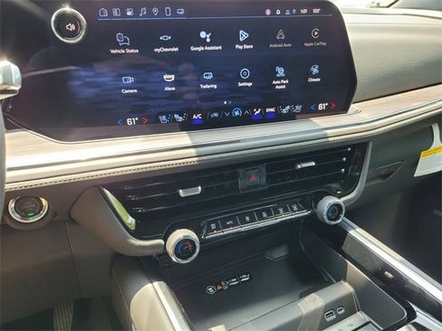 New 2025 Chevrolet Suburban Premier w/ Sun And Tow Package image 23