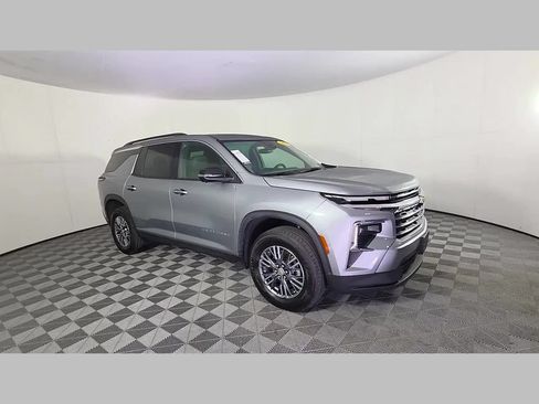 Used 2024 Chevrolet Traverse LT AWD/4WD image 34