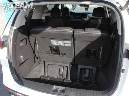 Used 2024 Kia Carnival EX image 30