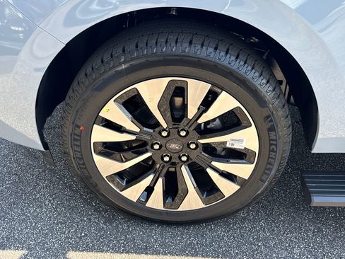 New 2026 Ford Expedition Max Platinum w/ Driver's Package image 13