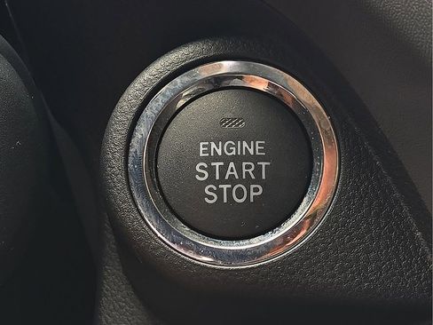 Certified 2025 Subaru Crosstrek 2.0i Premium AWD/4WD image 17
