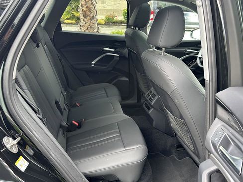 Used 2025 Audi Q5 Premium Plus w/ Premium Plus image 13