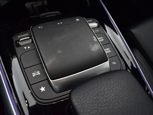 Certified 2022 Mercedes-Benz GLB 250 4MATIC image 22