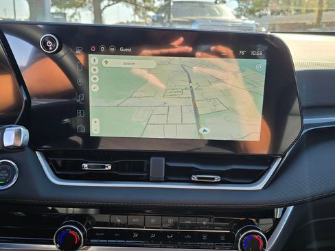 New 2026 Chevrolet Equinox LT w/ Convenience Package II FWD image 19