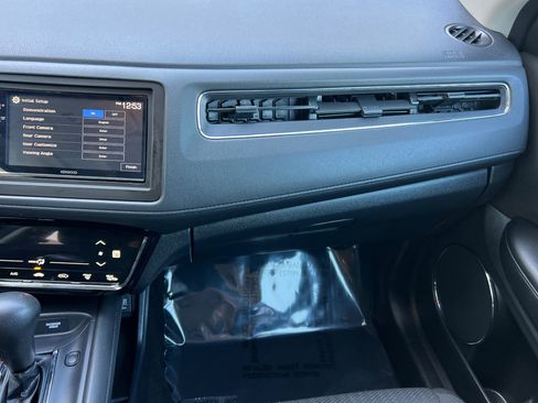 Used 2018 Honda HR-V EX image 28