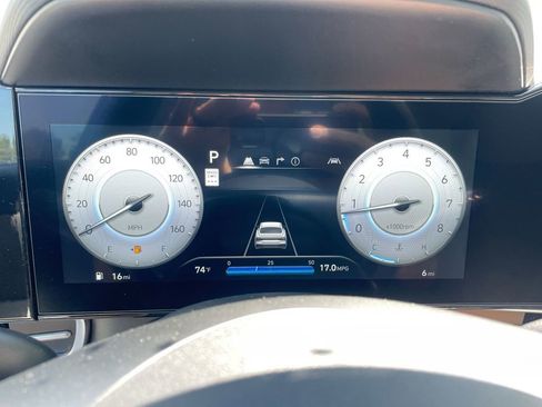 New 2025 Hyundai Elantra Limited image 40