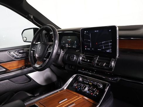 Used 2019 Lincoln Navigator L Reserve AWD/4WD image 34